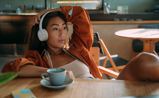 Jbl Tune 520 Bluetooth Headphone - Image 2